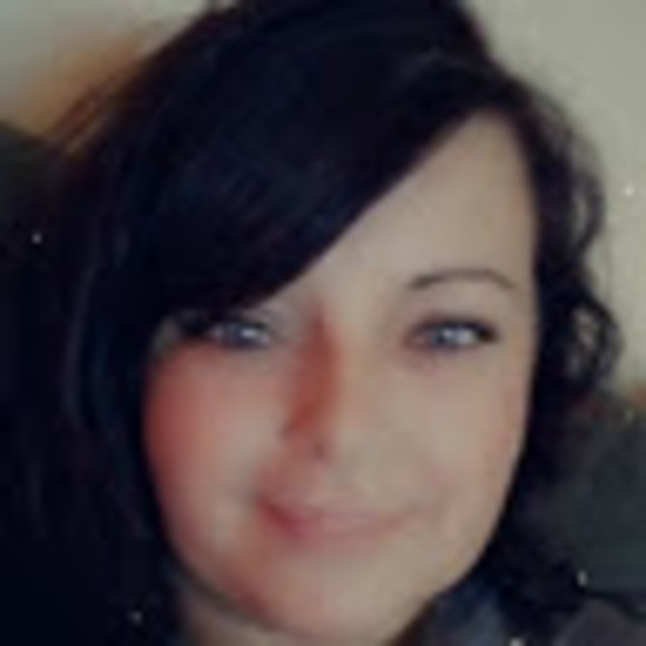 Meet your Posher, Tabatha - Picture 1 of 1